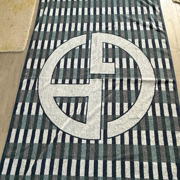 GIORGIO ARMANI 40" X 70" Authentic Multi-color Beach Towel, Retail $495 - Picture 5 of 14